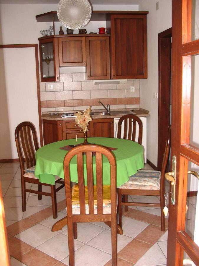 Adria Apartments Свети свети Филип и Яков Екстериор снимка